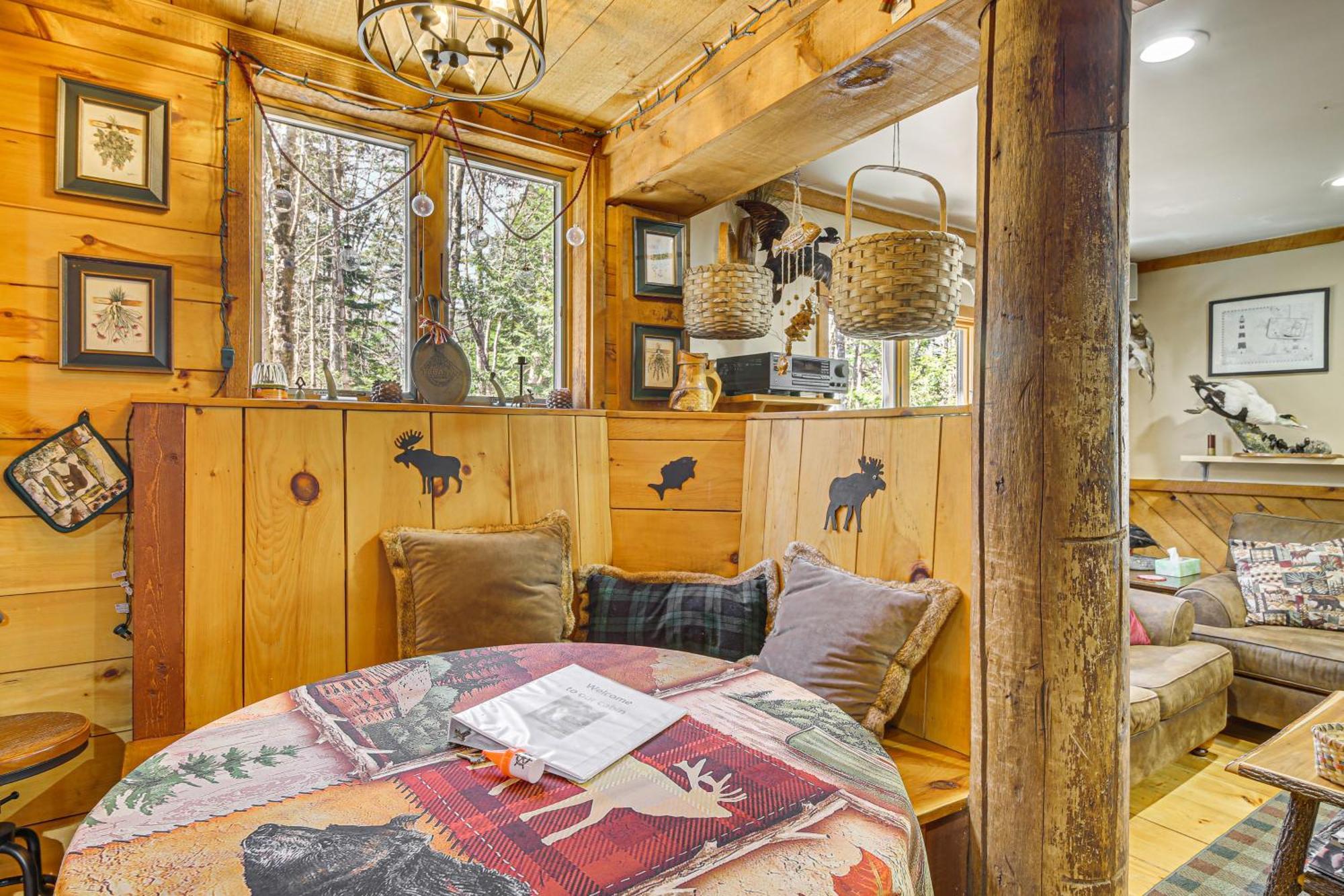 Rustic Searsport Cabin Loft And Sunroom On 10 Acres Luaran gambar