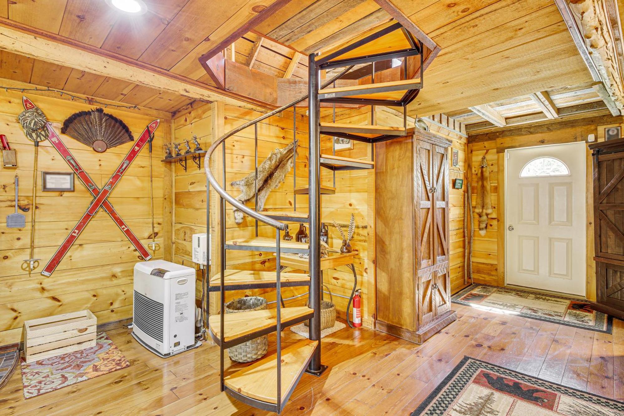 Rustic Searsport Cabin Loft And Sunroom On 10 Acres Luaran gambar