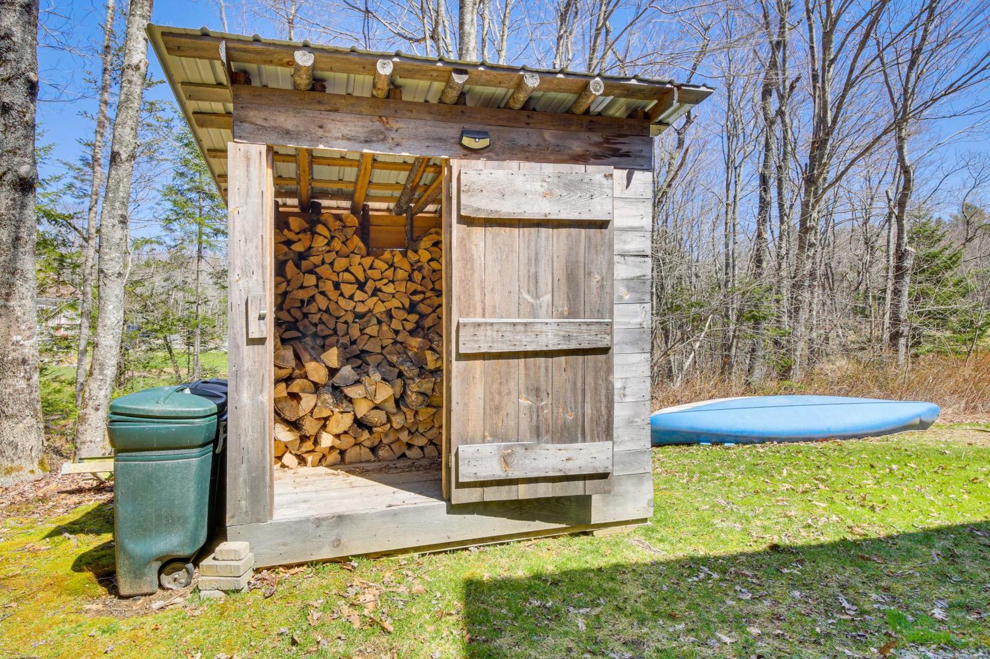 Rustic Searsport Cabin Loft And Sunroom On 10 Acres Luaran gambar