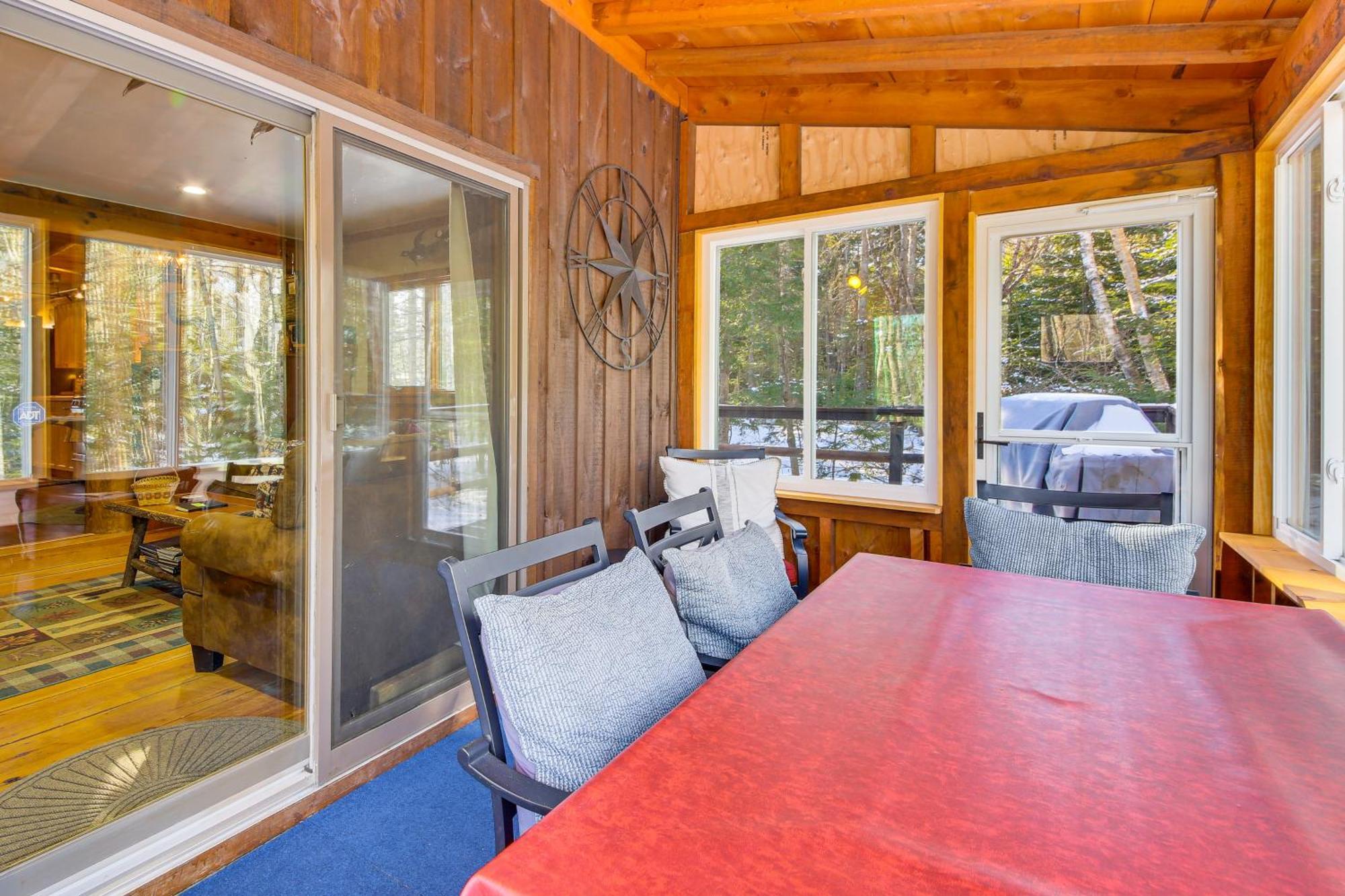 Rustic Searsport Cabin Loft And Sunroom On 10 Acres Luaran gambar