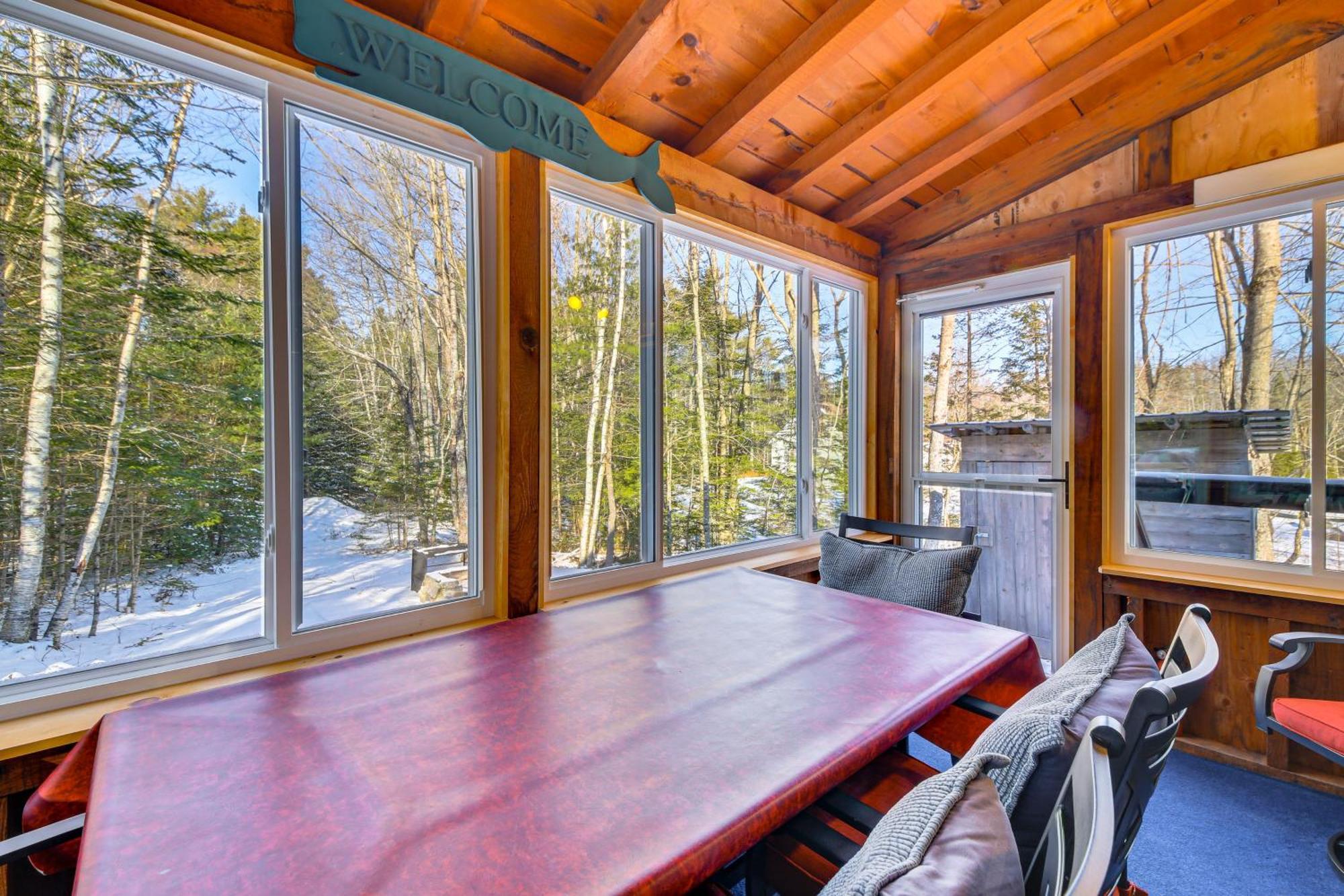 Rustic Searsport Cabin Loft And Sunroom On 10 Acres Luaran gambar